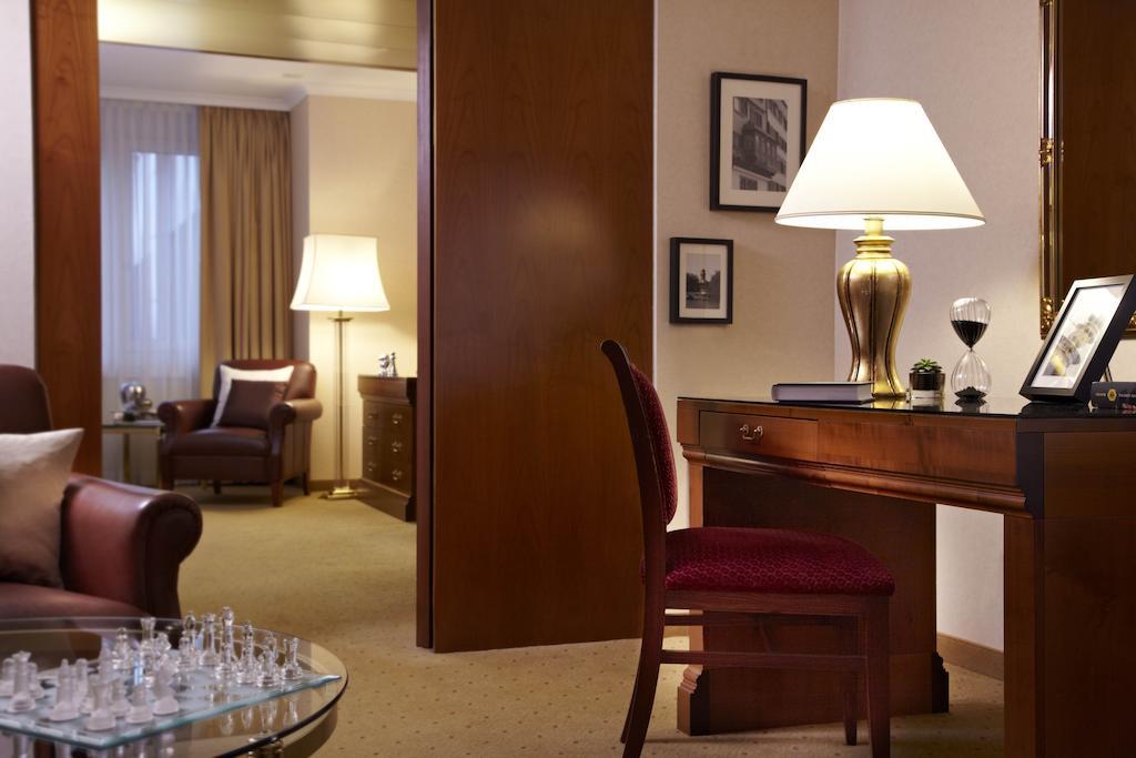 Renaissance Zurich Hotel Opfikon-Glattbrugg Room photo